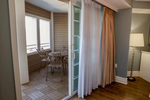 Watkins Glen Harbor Hotel