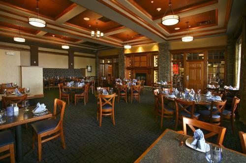 Watkins Glen Harbor Hotel