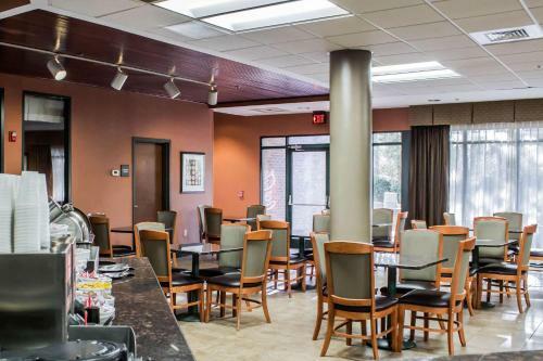 Hotel Comfort Suites Raleigh Durham Airport/rtp