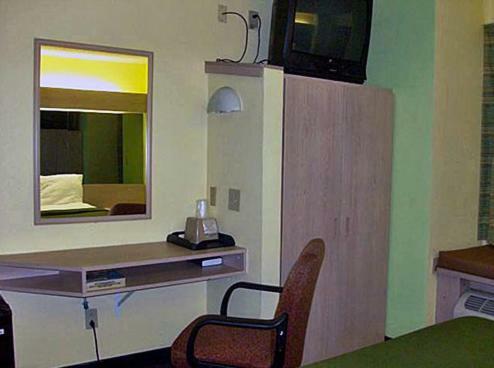 Motel 6 University