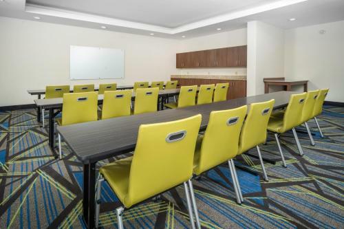 Hotel Holiday Inn Express Clayton Southeast Raleigh