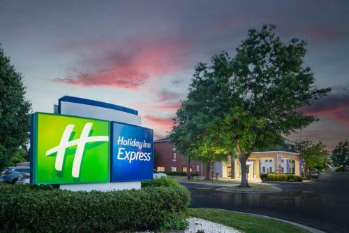 Hotel Holiday Inn Express Clayton Southeast Raleigh