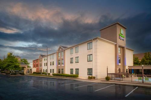 Hotel Holiday Inn Express Clayton Southeast Raleigh