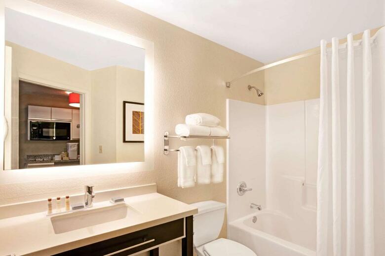 Hotel Hawthorn Suites By Wyndham Greensboro