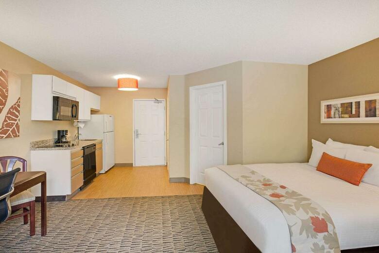 Hotel Hawthorn Suites By Wyndham Greensboro