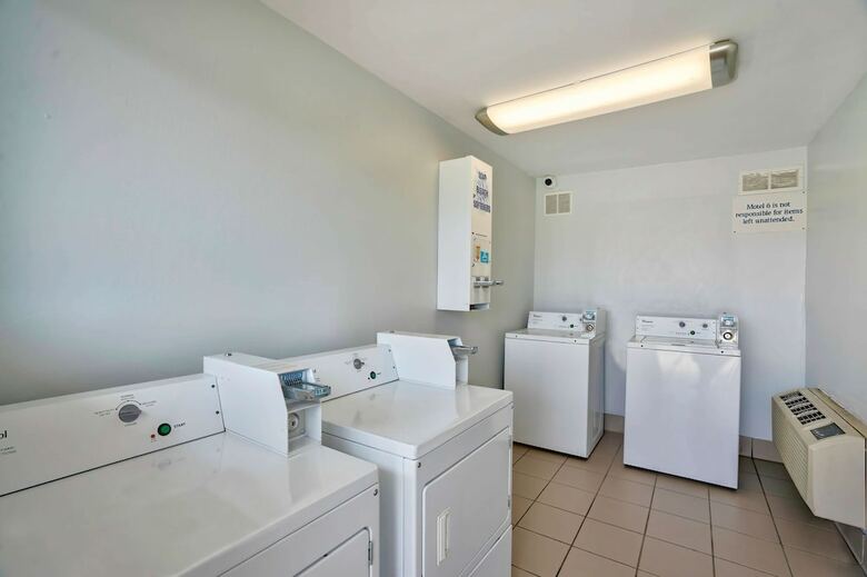 Motel 6 Lumberton