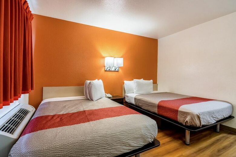 Motel 6 Lumberton