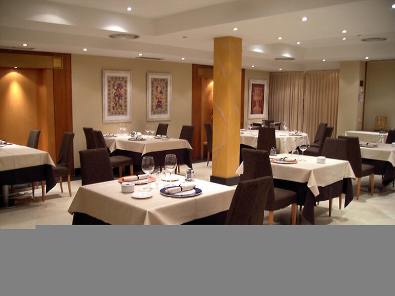 Hotel Silken Luis De Le�n