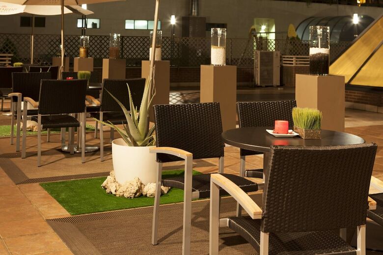 AC Hotel Le�n San Antonio By Marriott