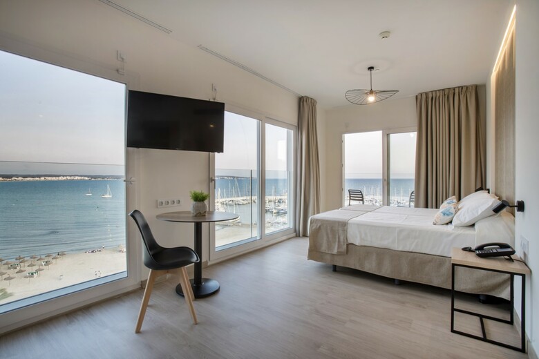 Hotel Las Arenas