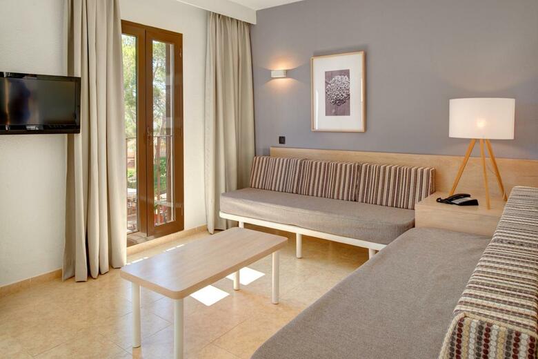 Aparthotel Protur Floriana Resort