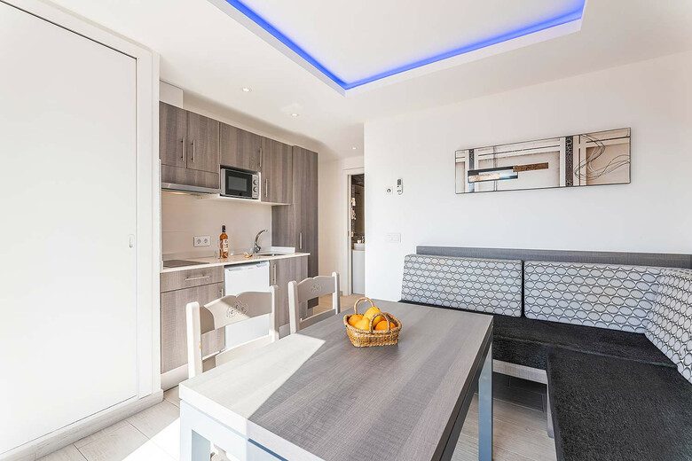 Apartamentos Playa Ferrera