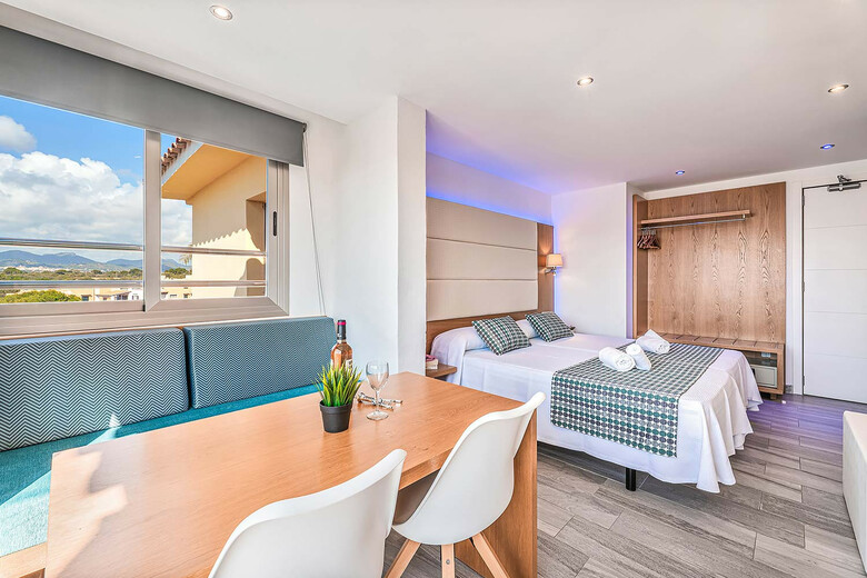 Apartamentos Playa Ferrera