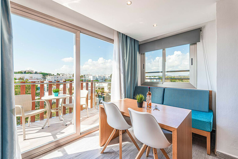 Apartamentos Playa Ferrera