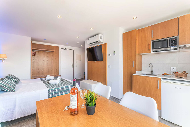 Apartamentos Playa Ferrera