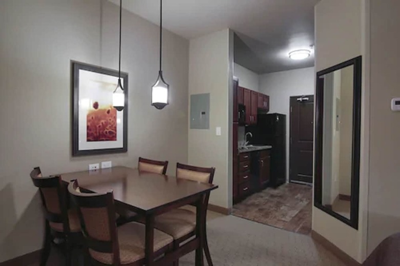 Hotel Teddy's Residential Suites New Town