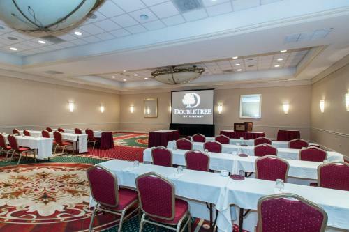 Hotel Doubletree By Hilton Cleveland East Beachwood