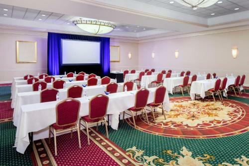 Hotel Doubletree By Hilton Cleveland East Beachwood