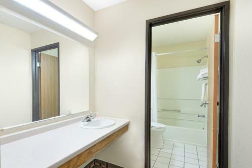 Hotel Super 8 - Kent