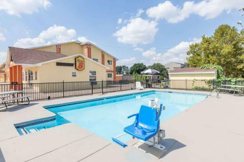 Hotel Super 8 By Wyndham Chickasha