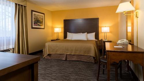 Motel Cerulean Hotel, A Running Y Property