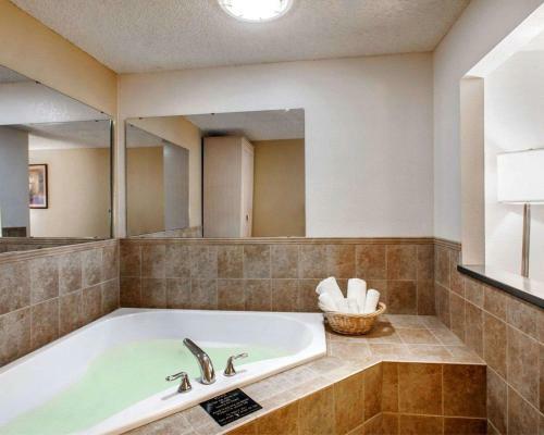 Hotel Quality Inn & Suites Springfield