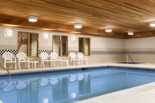 Posada Country Inn & Suites Lehighton