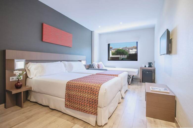 Hotel Granada By Pierre Vacances