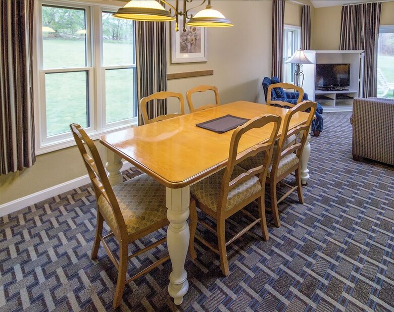 Hotel Wyndham Newport Overlook