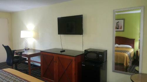Motel American Inn Columbia