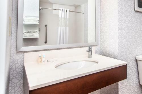 Hotel Hampton Inn At Tin Lizzie Gaming Resort
