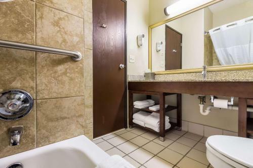 Hotel Comfort Suites - Sioux Falls