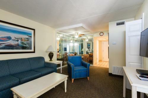 Hotel Schooner Beach And Racquet Club