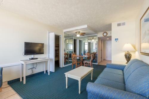 Hotel Schooner Beach And Racquet Club