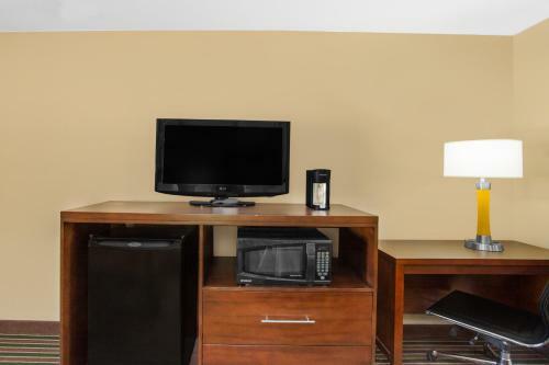 Hotel Super 8 By Wyndham Nashville West