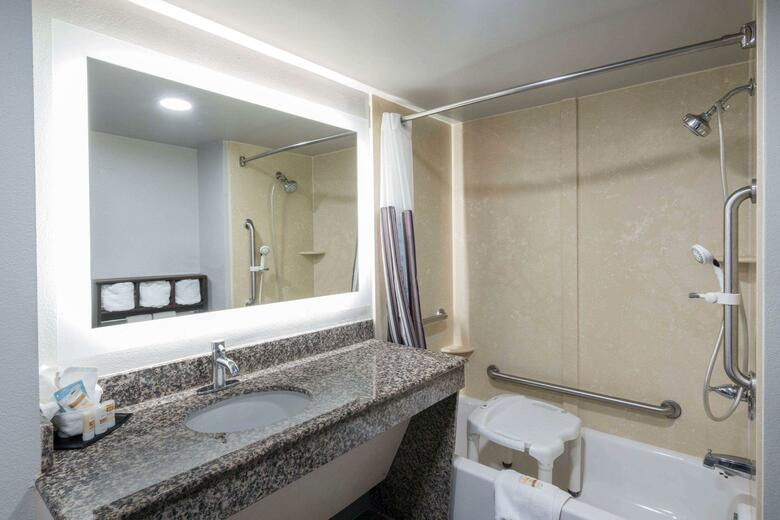 Hotel La Quinta By Wyndham Clarksville