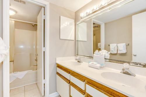Apartamento Oceanview Condo 702