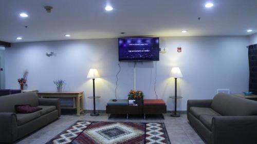 Hotel America's Best Value Inn And Suites - Jackson