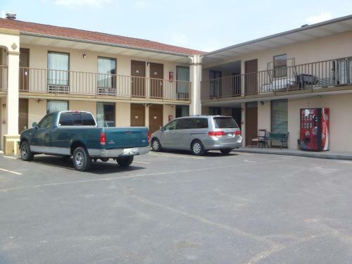 Motel Parkway Inn