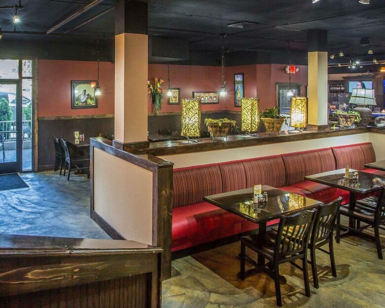 Hotel Quality Suites Nashville Airport