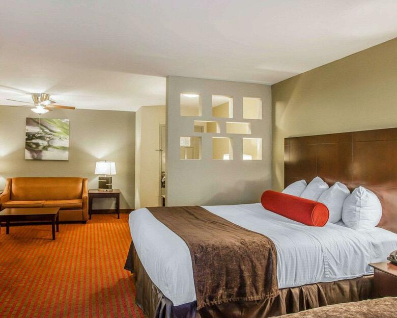 Hotel Quality Suites Nashville Airport