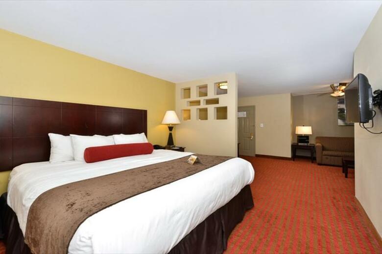 Hotel Quality Suites Nashville Airport