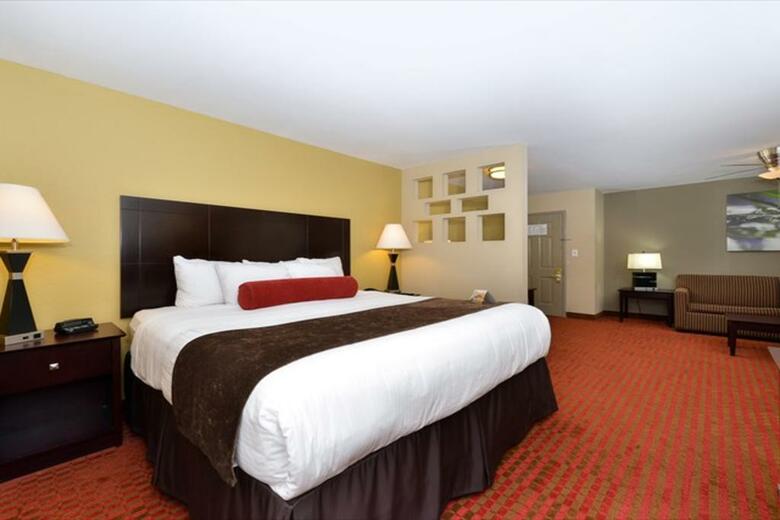 Hotel Quality Suites Nashville Airport