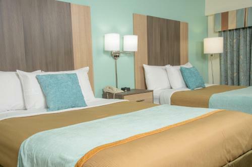 Hotel Pigeon River Inn
