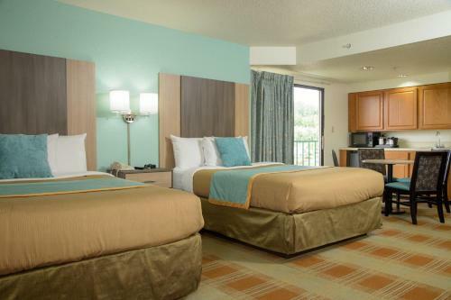 Hotel Pigeon River Inn