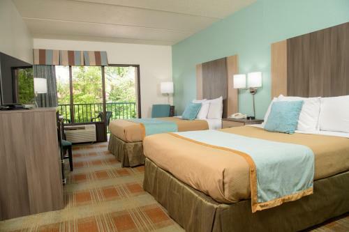 Hotel Pigeon River Inn