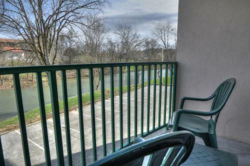 Hotel Pigeon River Inn
