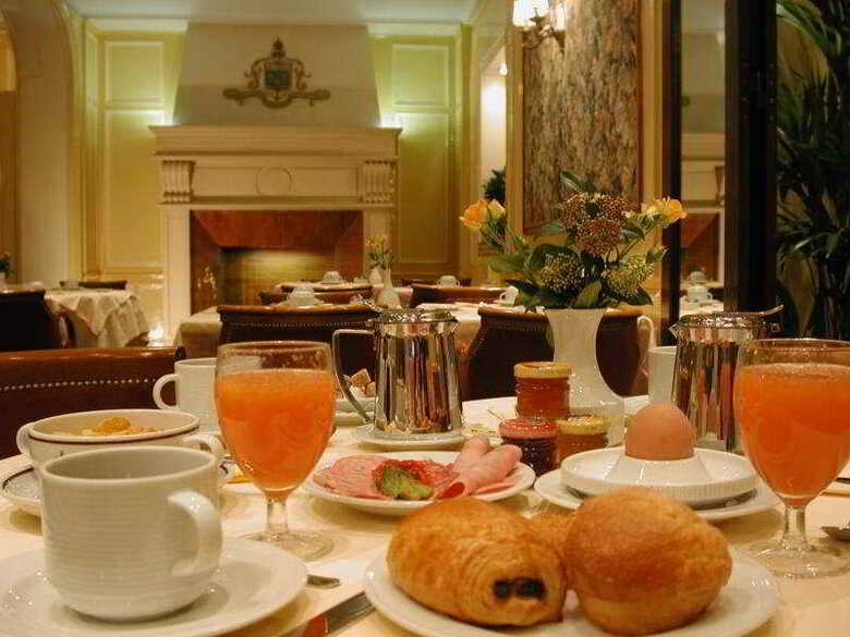 Hotel Saint Petersbourg Opera