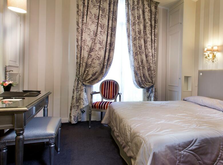 Hotel Saint Petersbourg Opera