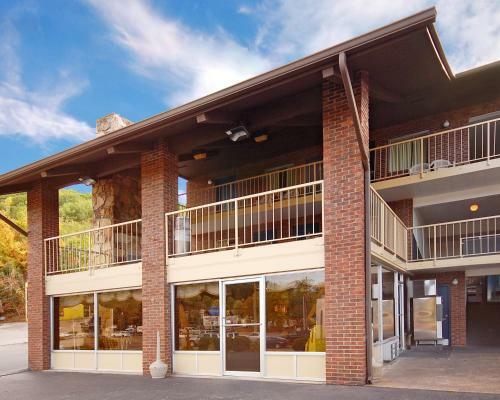 Motel Wild Bear Inn